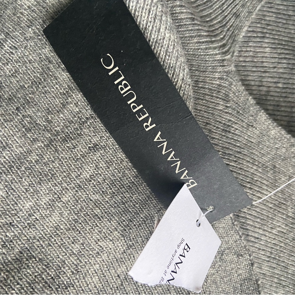 Banana Republic V-Neck Wool Cashmere women’s Medium M Sweater NWT - Picture 9 of 14